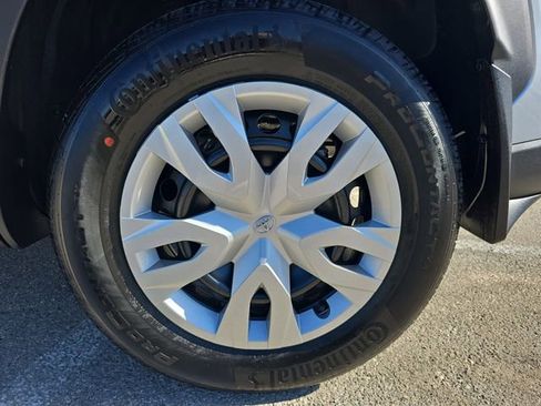 New 2026 Toyota Corolla Cross L image 33