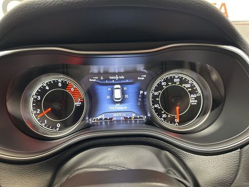 Used 2023 Jeep Cherokee Trailhawk image 28