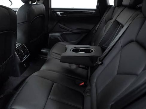 Certified 2026 Porsche Macan AWD/4WD image 36