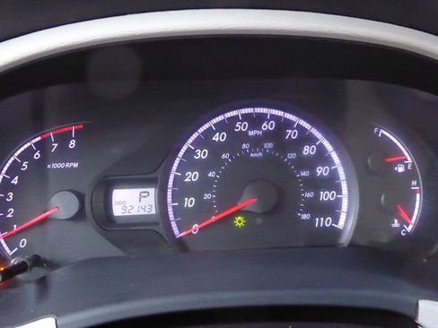 Used 2013 Toyota Sienna L image 11