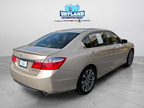 Used 2014 Honda Accord Sport image 5