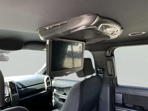 Used 2020 Ford Expedition XLT image 28