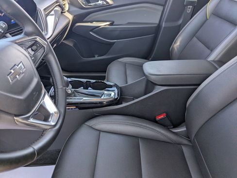 Used 2024 Chevrolet Trax ACTIV w/ Sunroof Package image 15