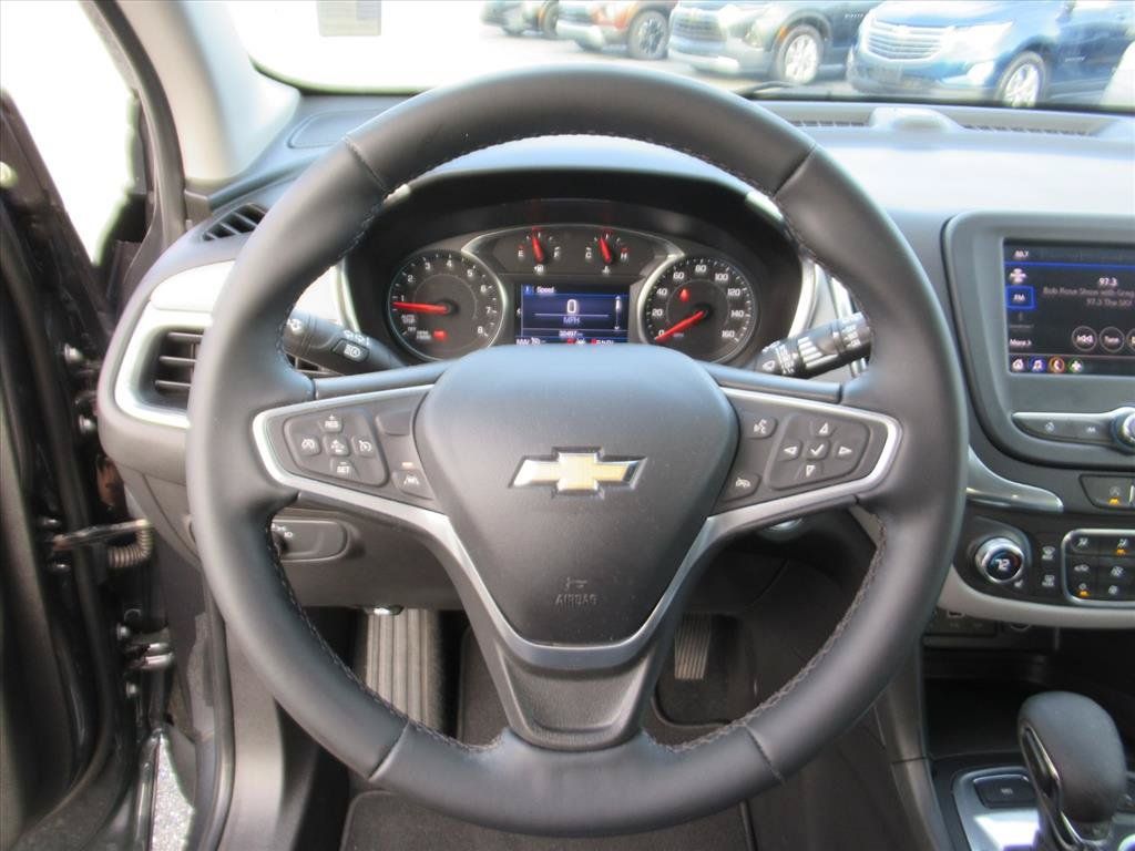 Used 2023 Chevrolet Equinox LT AWD/4WD image 18