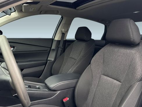 Used 2023 Honda Accord EX image 5