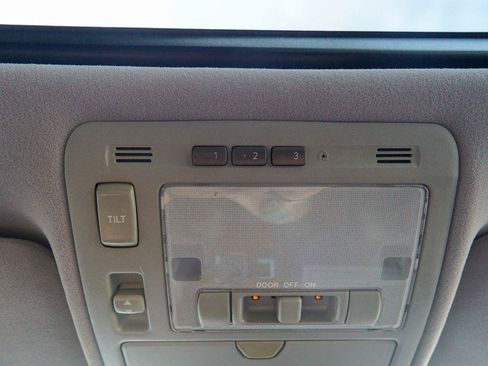 Used 2006 Lexus LS 430 w/ Modern Luxury Pkg RWD image 28
