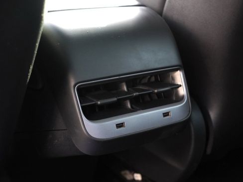 Used 2019 Tesla Model 3 Standard Range Plus image 14