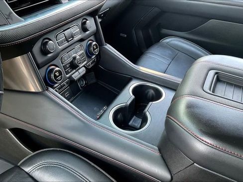 Used 2021 Chevrolet Suburban RST w/ Luxury Package image 13