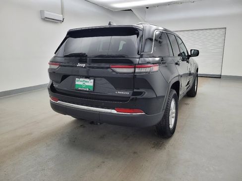 Used 2023 Jeep Grand Cherokee Laredo image 7