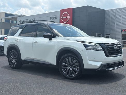 Used 2023 Nissan Pathfinder SL w/ SL Premium Package AWD/4WD image 1