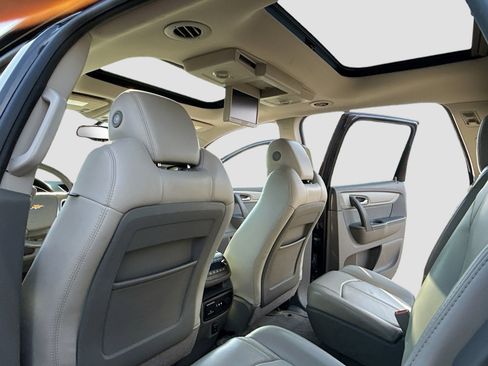 Used 2014 Chevrolet Traverse LT image 6
