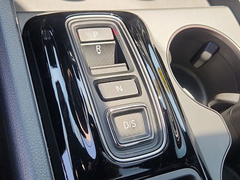 Used 2025 Honda Pilot TrailSport image 15