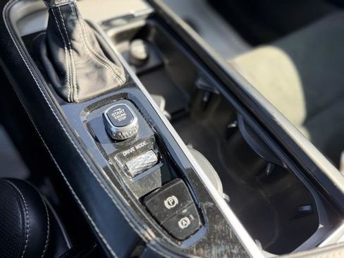 Used 2019 Volvo XC90 T6 R-Design w/ Advanced Package image 35