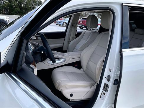 Used 2022 Mercedes-Benz GLE 350 4MATIC image 7