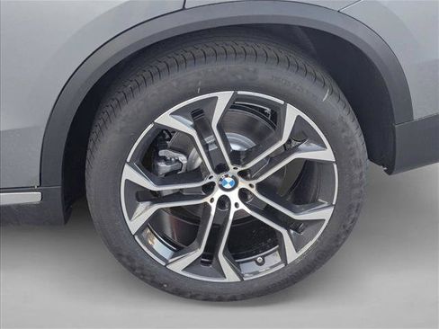 Used 2026 BMW X5 sDrive40i w/ Climate Comfort Package RWD image 9