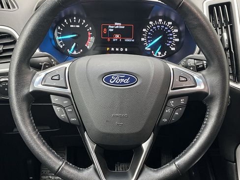 Used 2018 Ford Edge SEL image 14