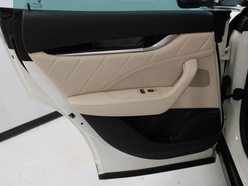 Used 2022 Maserati Levante GT image 35