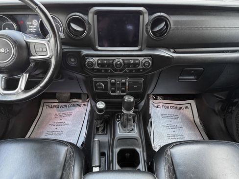 Used 2021 Jeep Wrangler Unlimited Sahara AWD/4WD image 17
