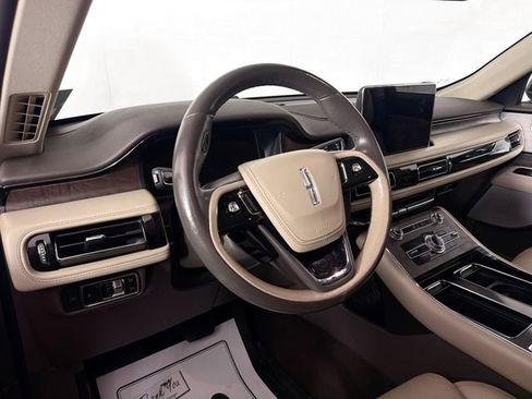 Used 2020 Lincoln Aviator Reserve w/ Equipment Group 201A image 9