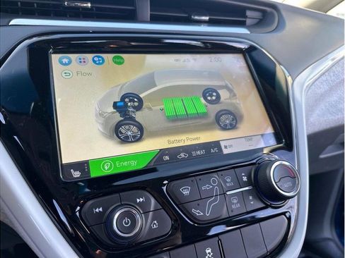 Used 2019 Chevrolet Bolt Premier w/ Infotainment Package image 9