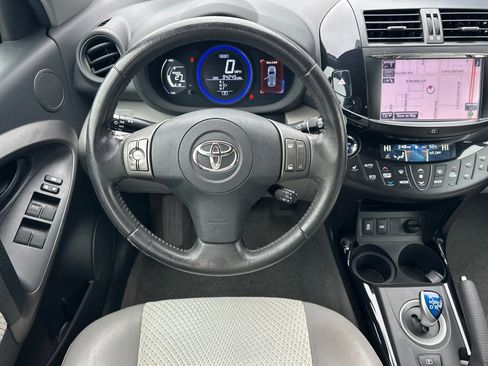 Used 2014 Toyota RAV4 EV image 14