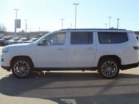 Used 2023 Jeep Grand Wagoneer L Series II w/ Premium Group II image 2