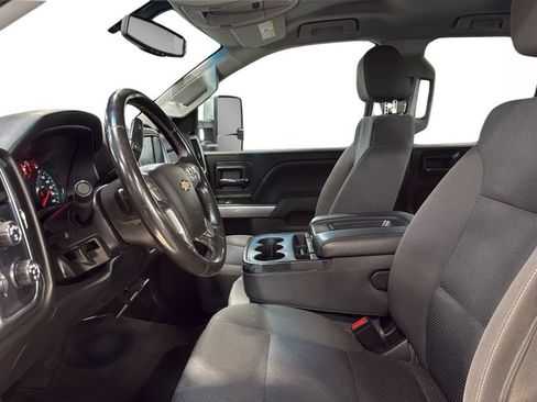 Used 2018 Chevrolet Silverado 1500 LT w/ True North Edition AWD/4WD image 16