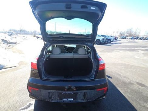 Used 2017 Kia Rio LX image 11