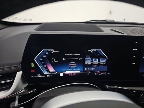 Used 2024 BMW X1 xDrive28i AWD/4WD image 3