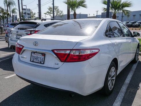 Used 2017 Toyota Camry LE FWD image 10