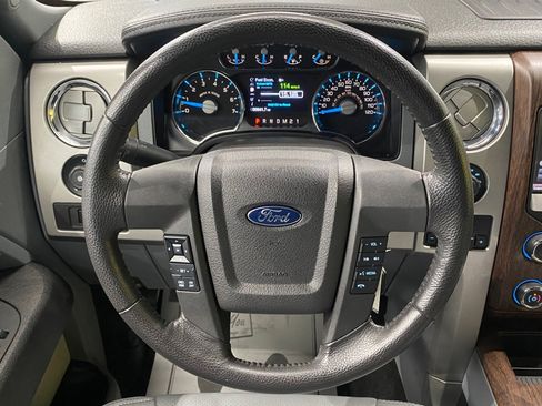 Used 2014 Ford F150 Lariat w/ Lariat Chrome Package image 18