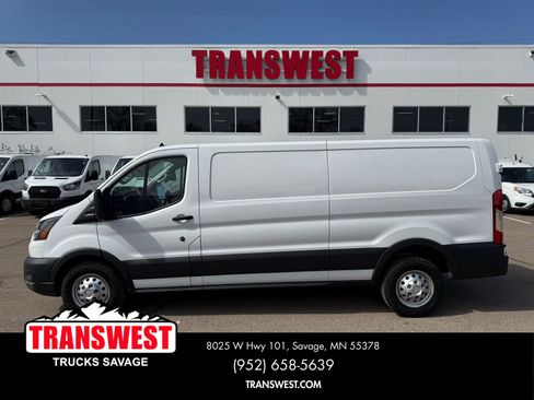 Used 2023 Ford Transit 250 Low Roof AWD image 2