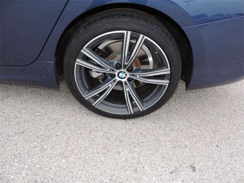 Used 2022 BMW 330i Sedan w/ Premium Package image 9