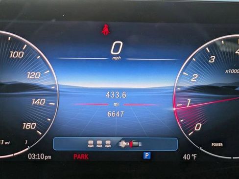 Used 2025 Mercedes-Benz C 300 Sedan image 11