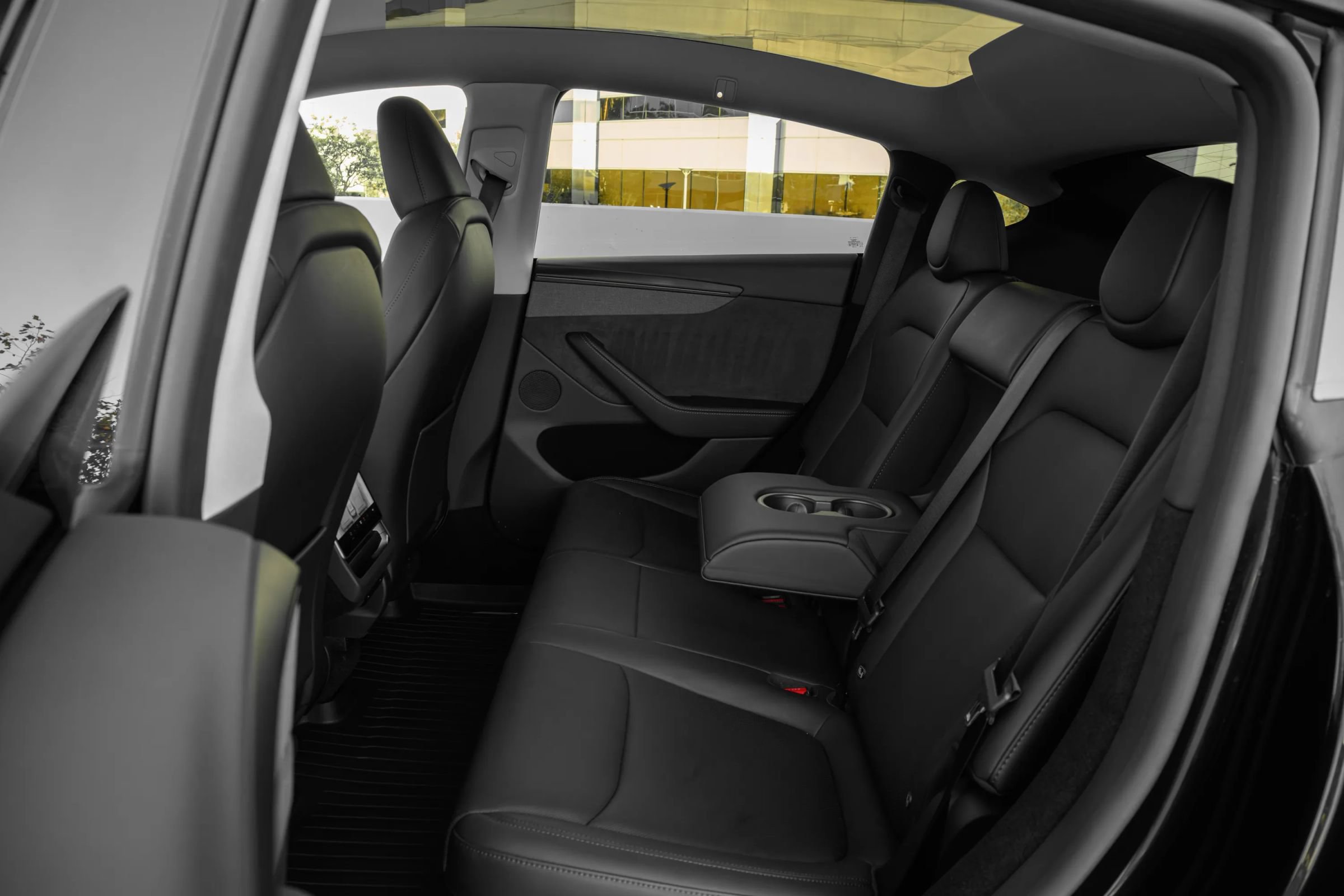 Used 2026 Tesla Model Y AWD image 18