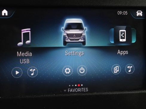 Used 2024 Mercedes-Benz Sprinter 2500 w/ Acoustic Package image 29