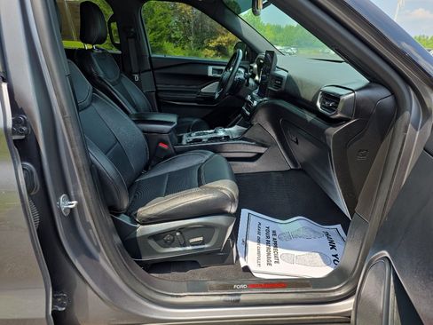 Certified 2021 Ford Explorer ST w/ Equipment Group 401A AWD/4WD image 9