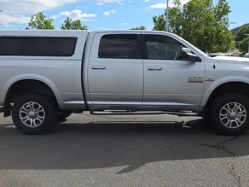 Used 2016 RAM 2500 Laramie AWD/4WD image 9