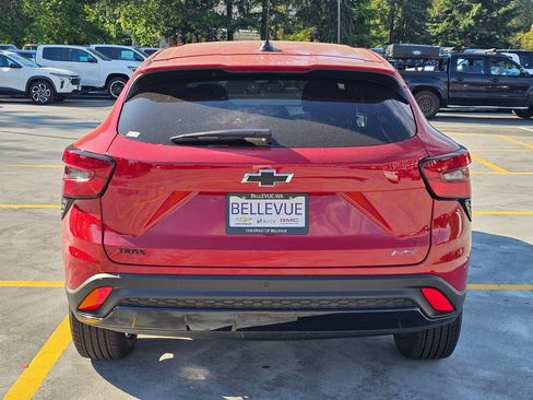 New 2026 Chevrolet Trax RS w/ Driver Confidence Package FWD image 4