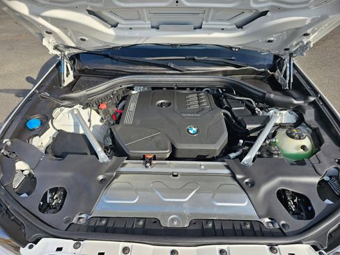 New 2025 BMW X4 xDrive30i w/ Premium Package image 9
