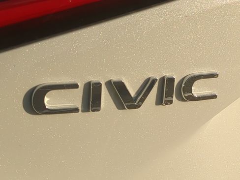 Certified 2024 Honda Civic Sport Touring image 12