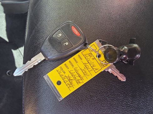 Used 2013 Jeep Wrangler Unlimited Sahara w/ Connectivity Group image 33