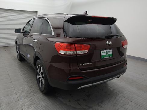 Used 2017 Kia Sorento EX image 5