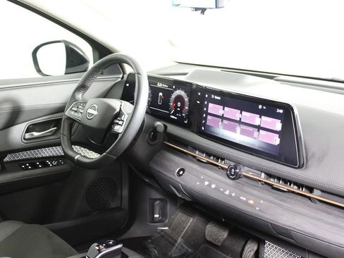 Used 2023 Nissan Ariya FWD image 21
