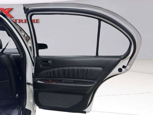 Used 1996 Nissan Maxima FWD image 38