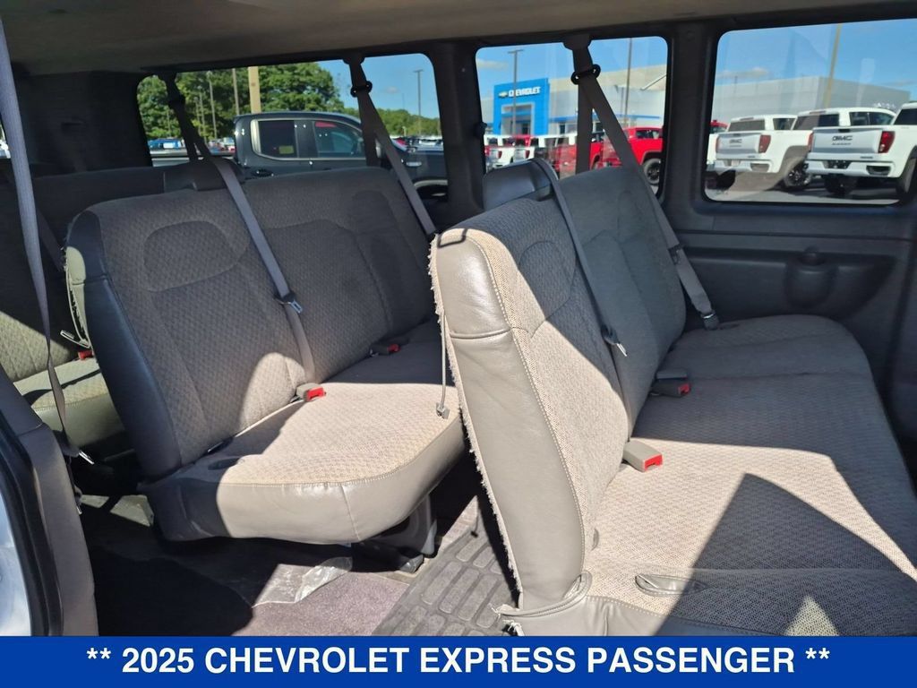Used 2025 Chevrolet Express 3500 LT w/ LT Preferred Equipment Group RWD image 25