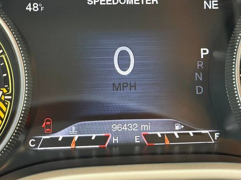Used 2017 Jeep Cherokee Limited FWD image 27