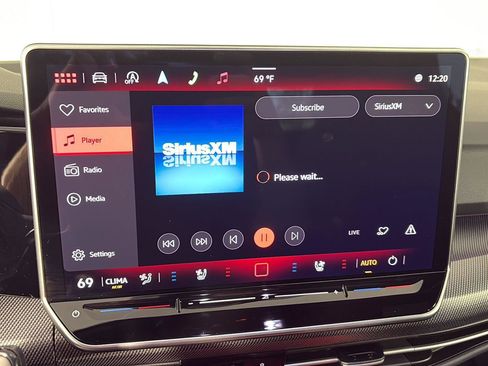 Used 2025 Volkswagen GTI SE image 23