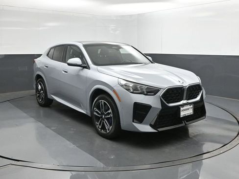 Used 2025 BMW X2 xDrive28i image 17