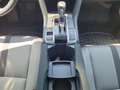 Used 2019 Honda Civic EX image 16